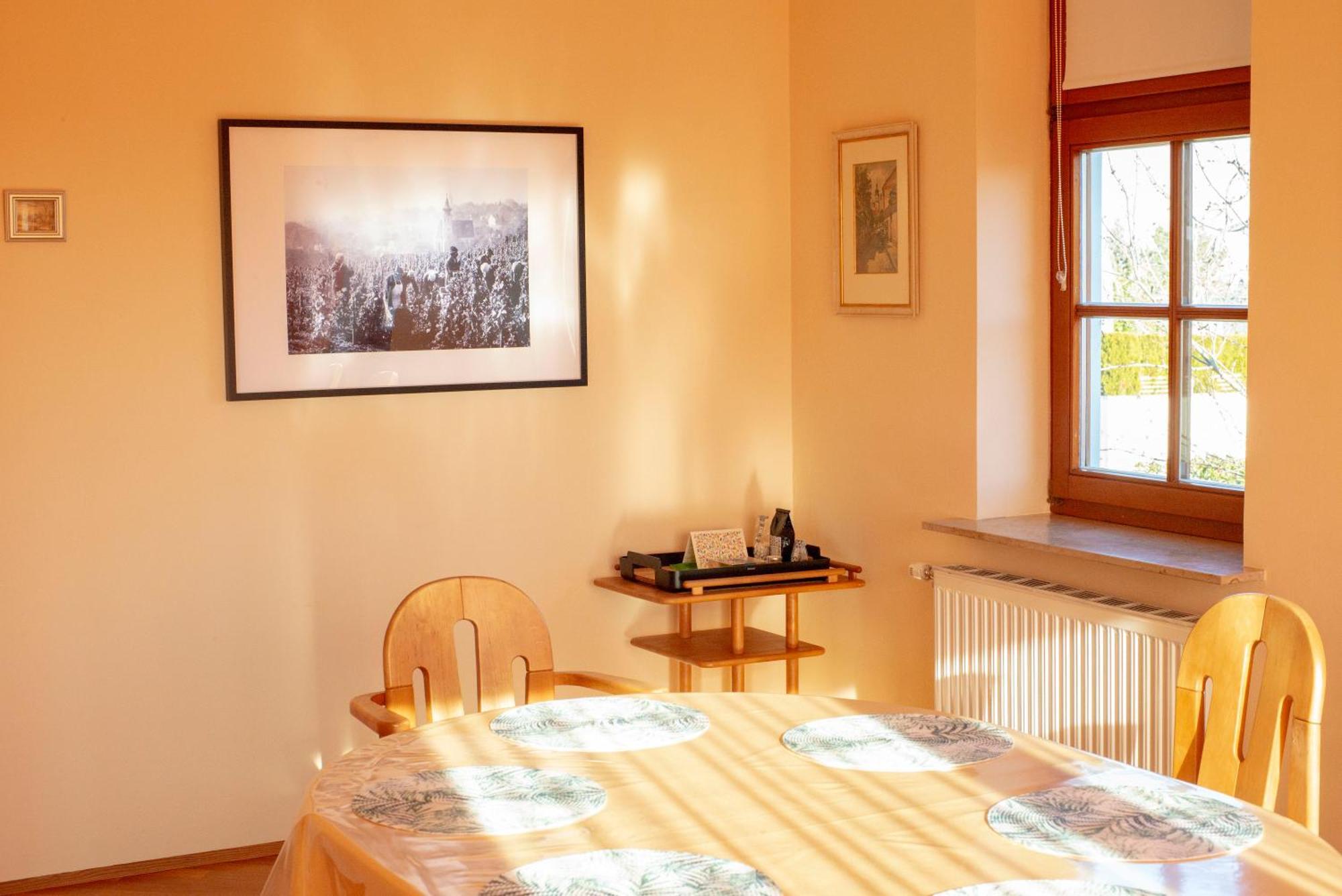 Herrlicher Ausblick Ueber Appartement *